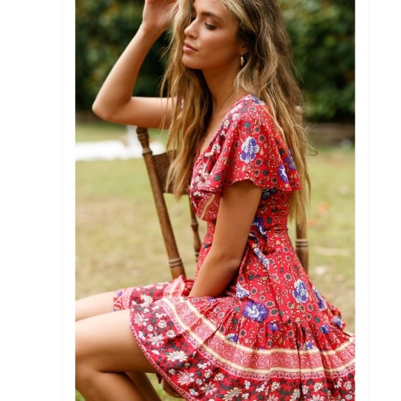 delilah wear Dresses & Skirts - HOST Pick 👁❤️ Bohemian wrap front dress v neck
